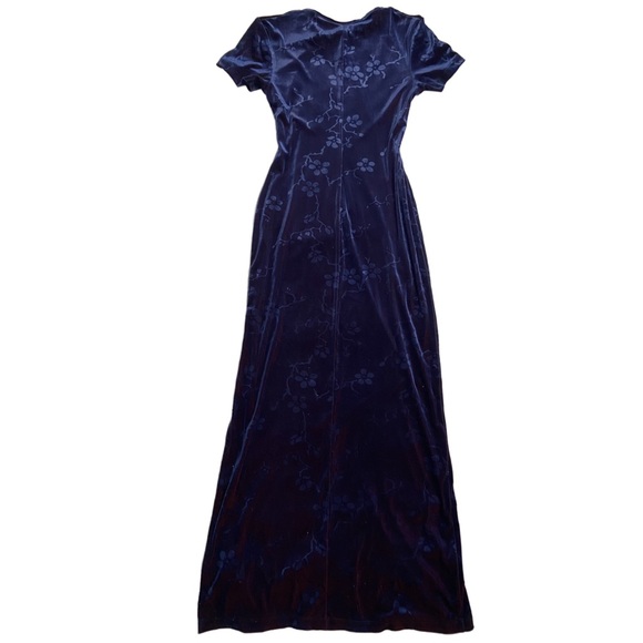 Vintage Velvet Gown - Picture 2 of 7